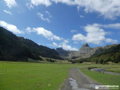 Valle del Tena - Pirineos Atlánticos; garganta de los infiernos ruta refugio de urriellu viajes comu